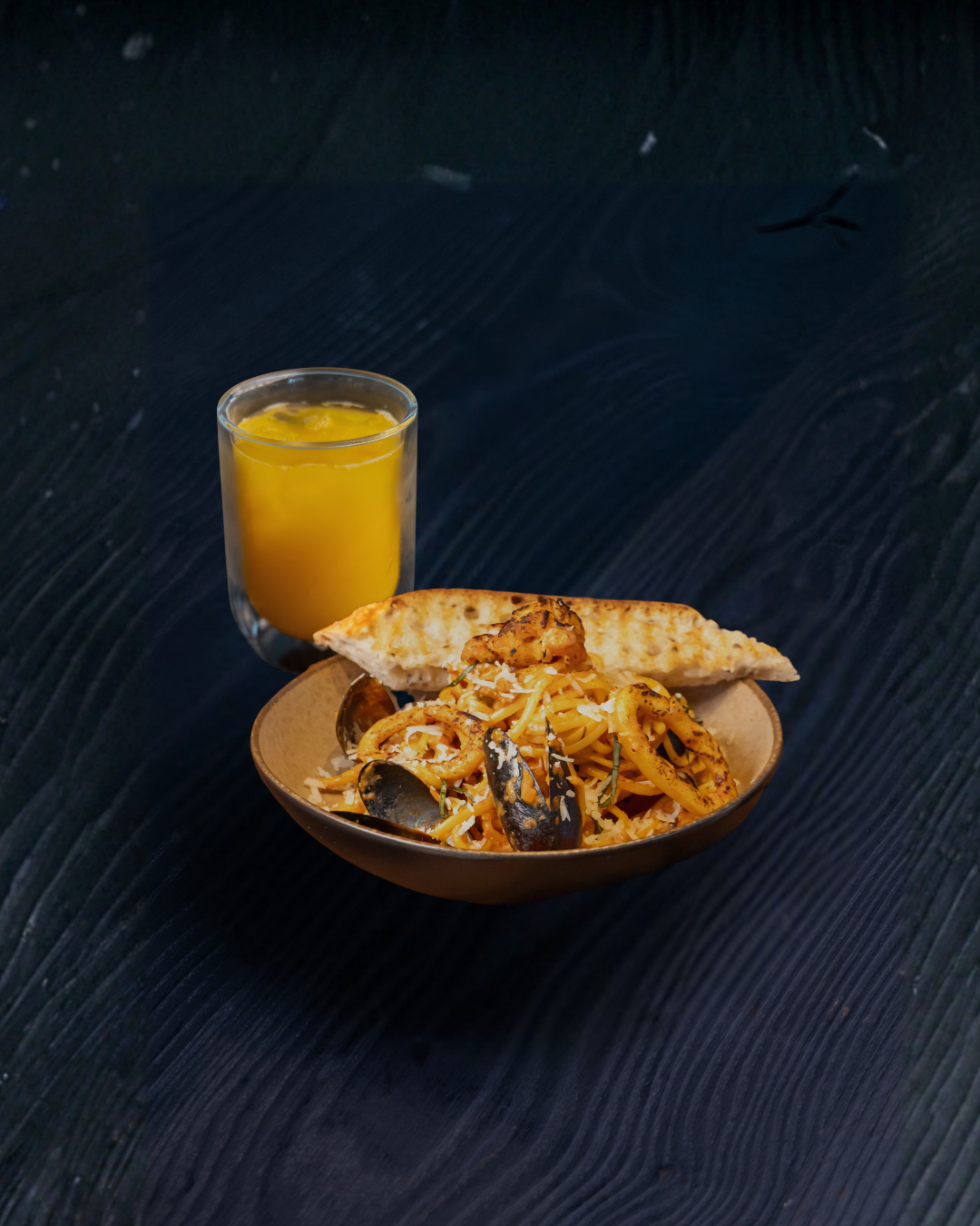 Seafood linguini Combo